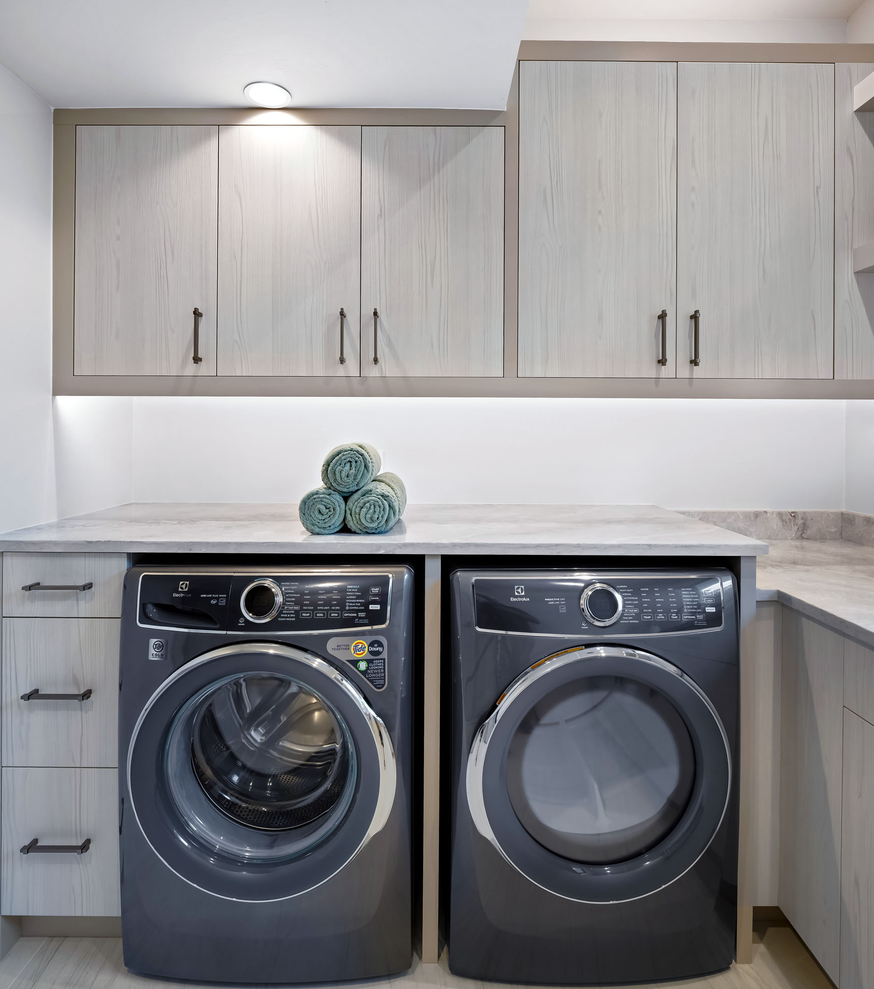 Naples Laundry Room
